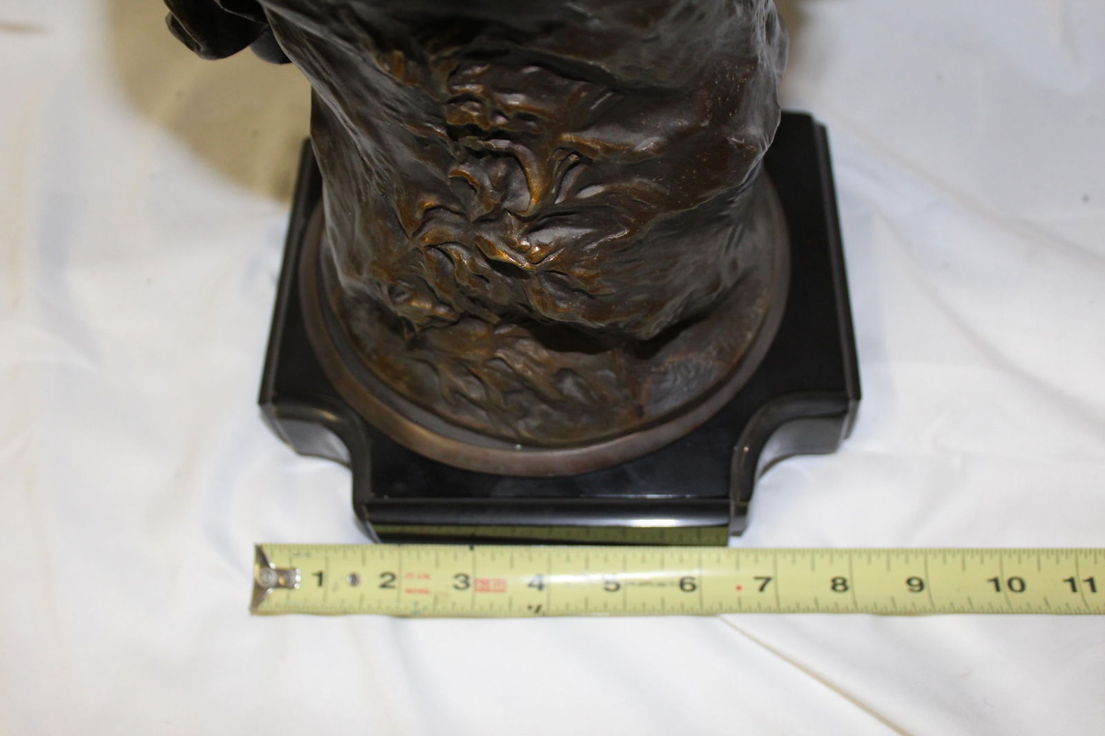 19 Th century Lady Bronze with mandolin, Signed - 15