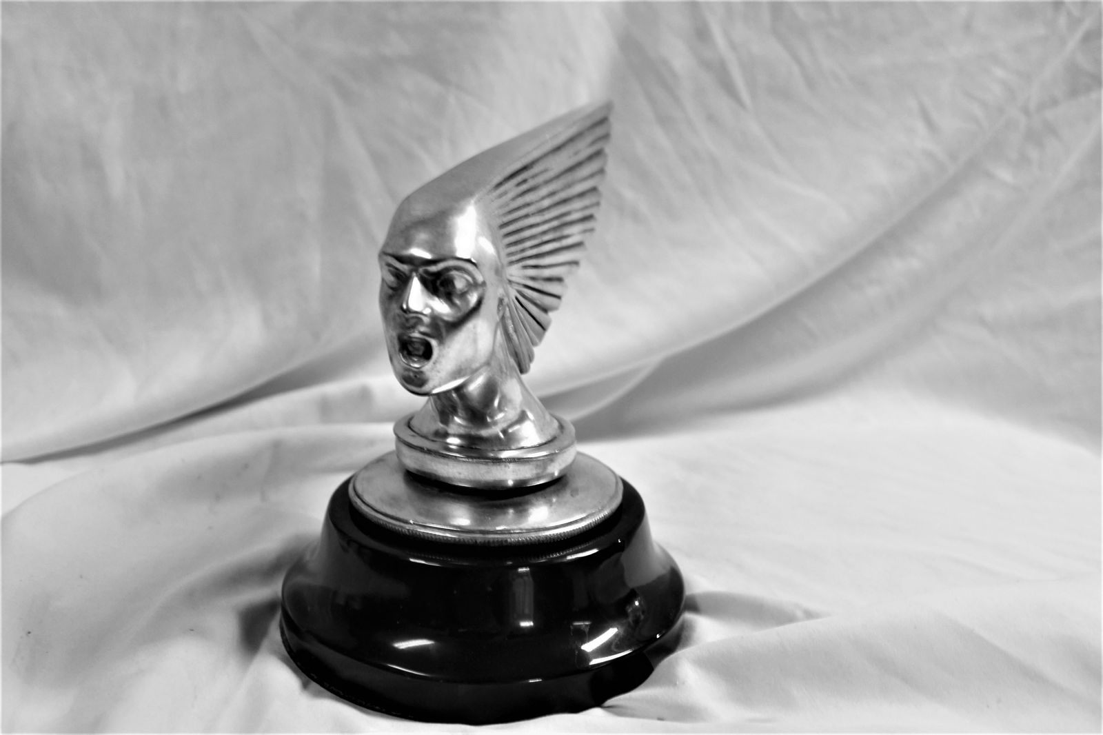 Art Deco Lady Face (Victory) Silvered Bronze in the Manner of Lalique - 9