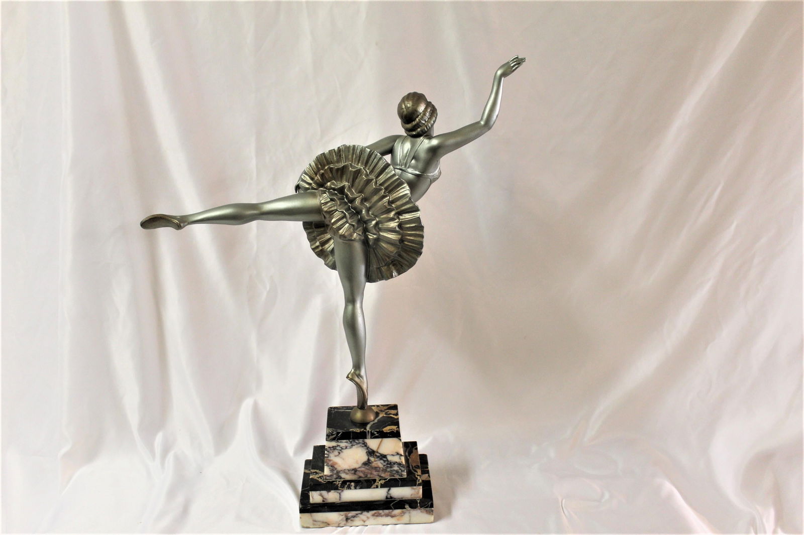 Original Art Deco Sculpture Ballerina White Metal Signed D.Alonzo - 11