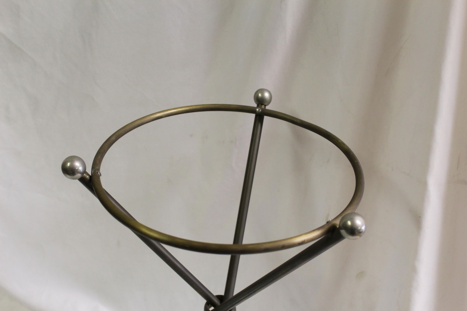 Mid Century/Art Deco Style Side Table . - 13