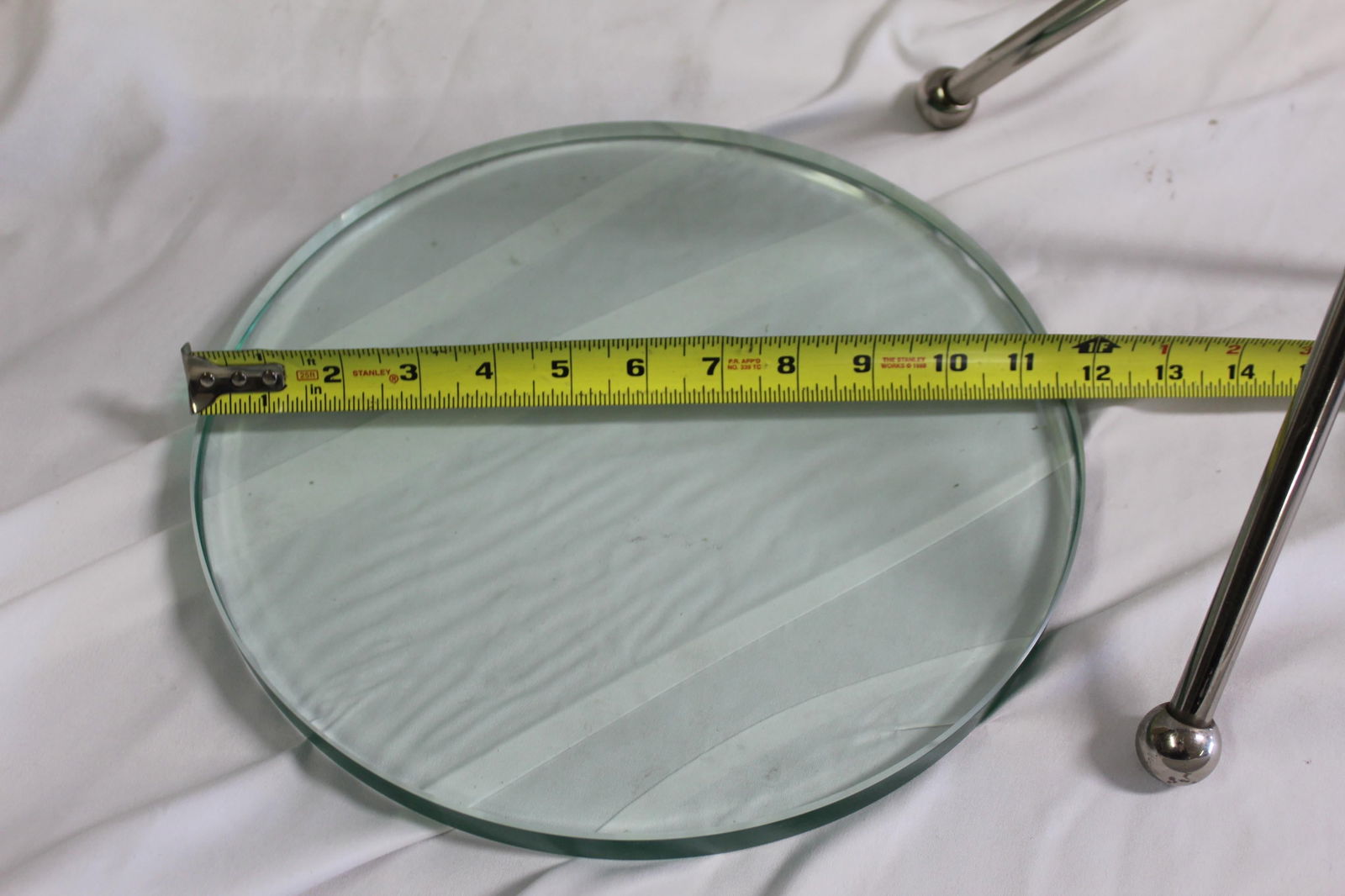 Mid Century/Art Deco Style Side Table . - 9