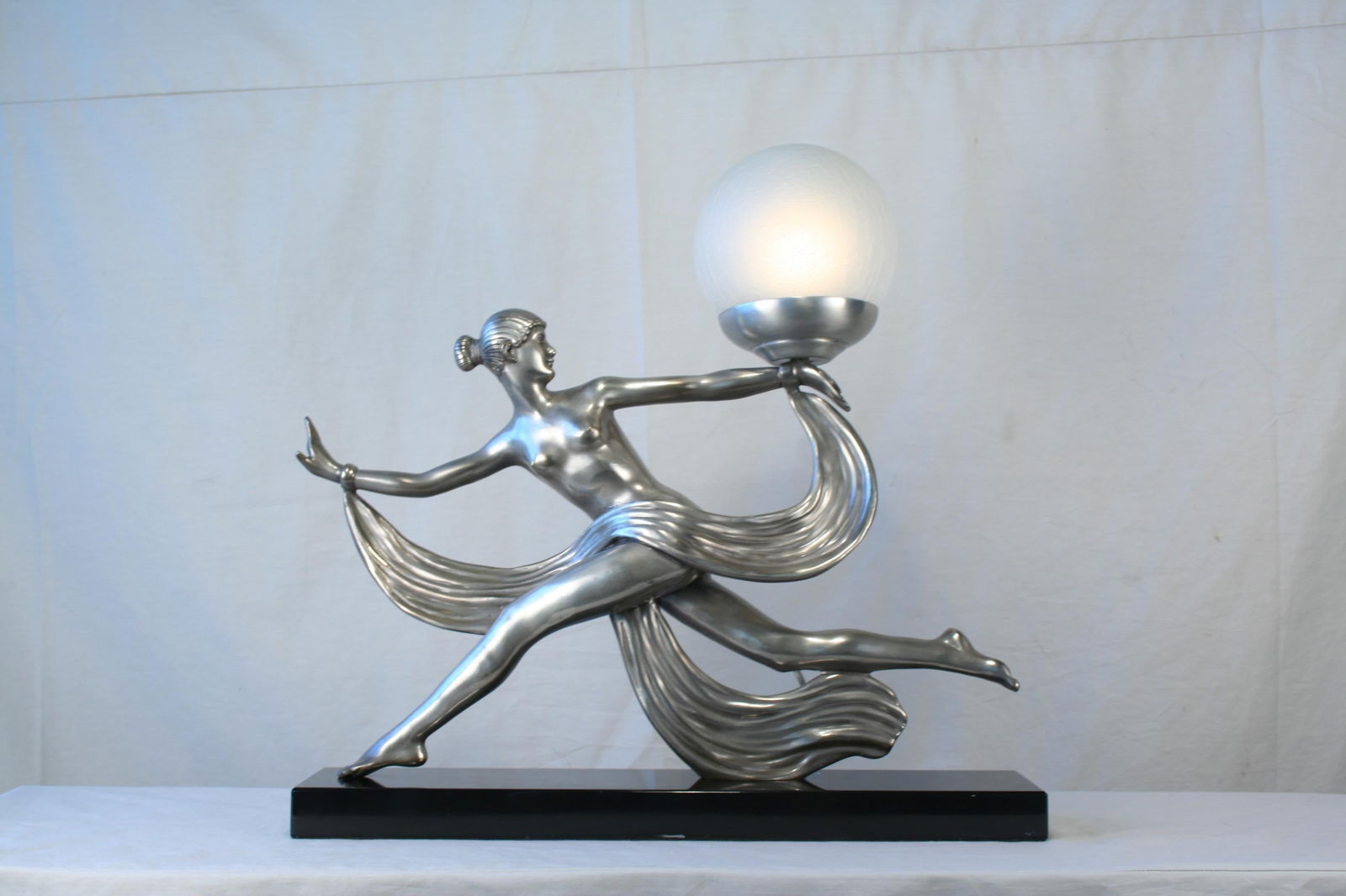 Modern/deco semi-nude girl Lamp - 6