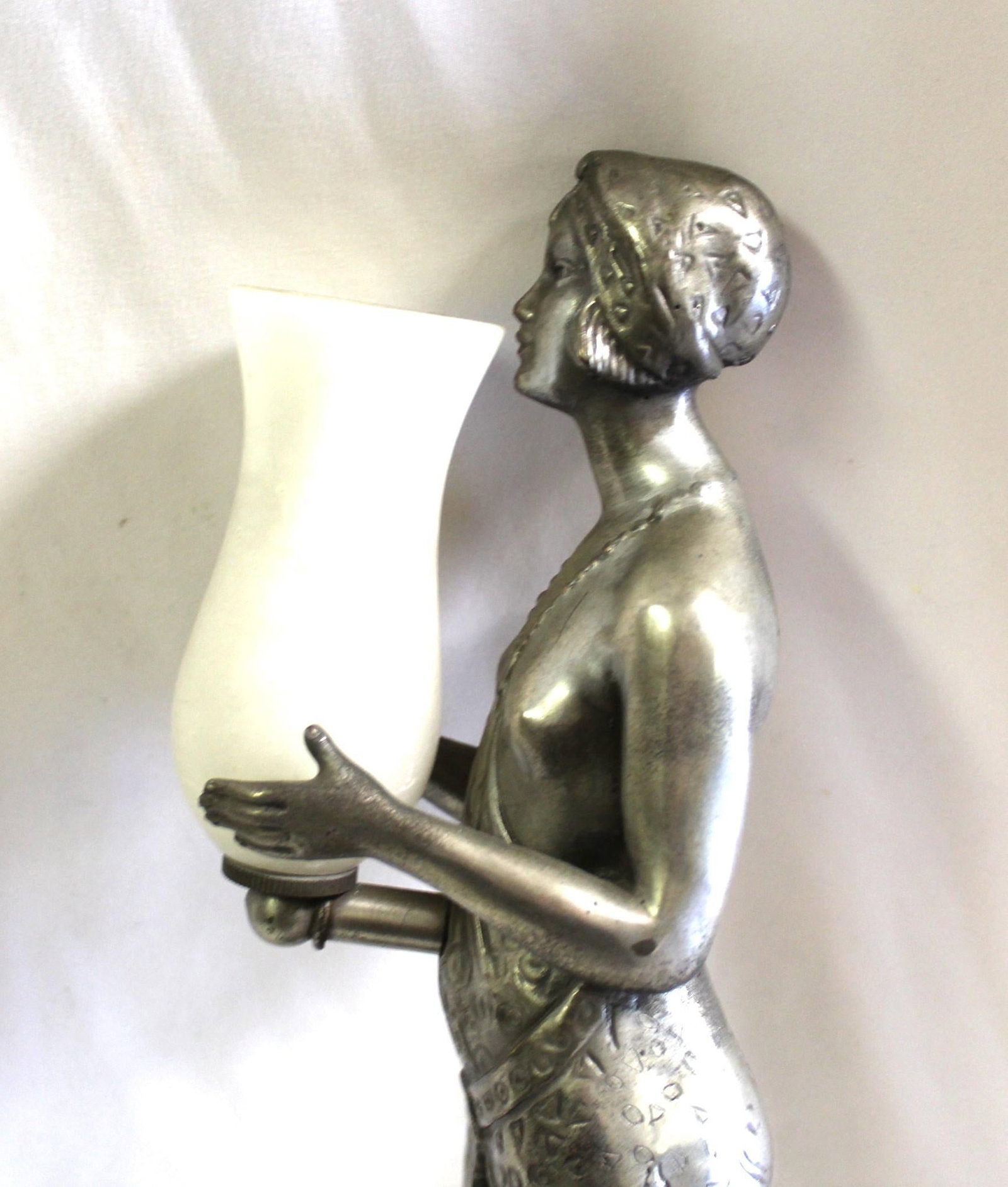 Mid -Century Modern /Deco Lady Lamp - 18