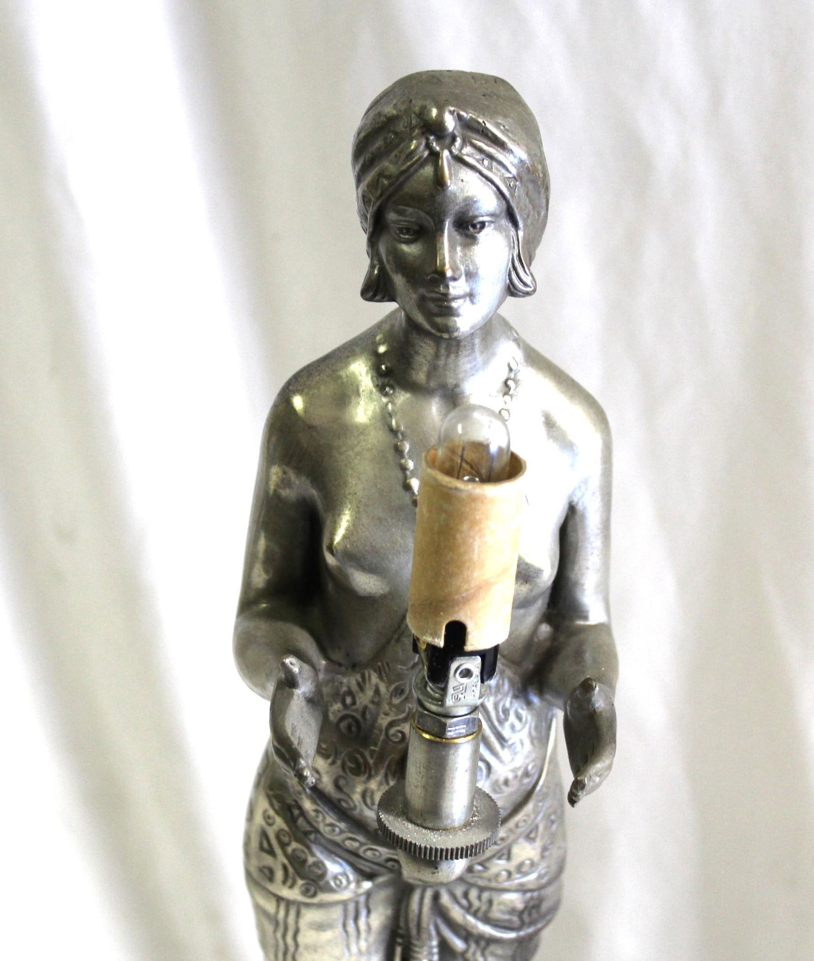 Mid -Century Modern /Deco Lady Lamp - 9