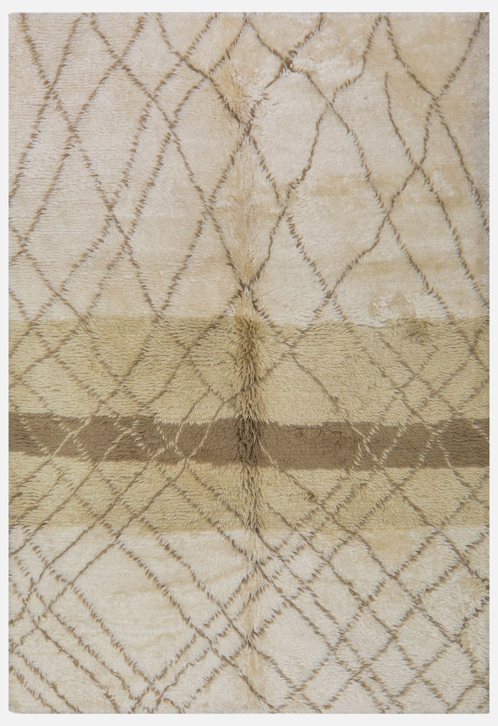 HAND KNOTTED WOOL MOROCCAN RUG: Title: HAND KNOTTED WOOL MOROCCAN RUGDimensions: 6X9Age: NEWOrigin: INDIAN Reserve: $1,625.00 Shipping:Domestic: Shipping rates are determined by destinationInternational: Foreign shipping rates