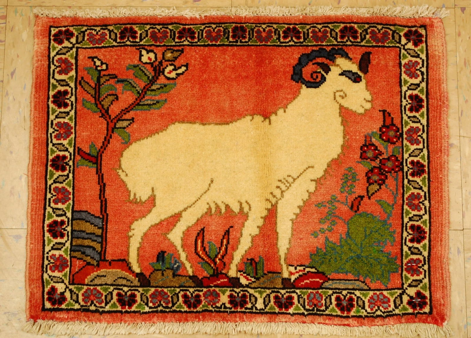 PRSIAN SARUK RUG1'5"X1'9": Title: PRSIAN SARUK RUG1'5"X1'9"Description:OLD,ANTIQUE SUPER DETAILED VERY FINE_KORK WOOL_HIGH KPSI_VEGETABLE DYE AUTHENTIC HAND KNOTTED PRSIAN SARUK RUG ..size is 1'5"X1'9" .........Magnificent