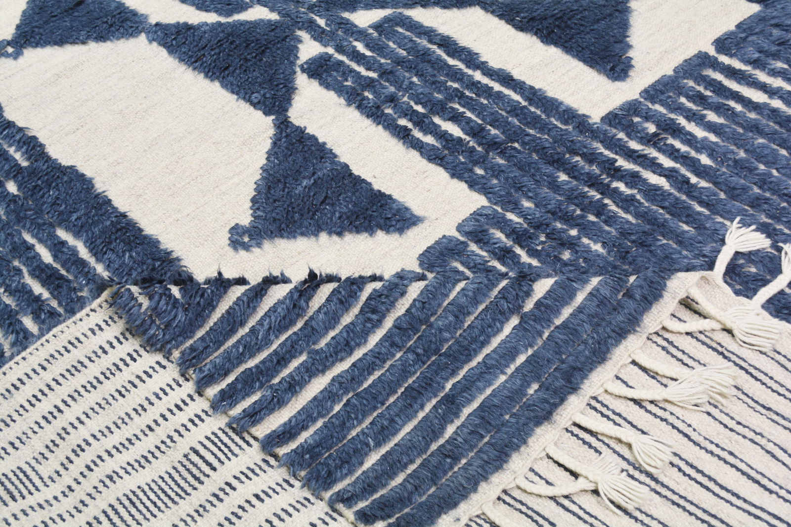 HAND KNOTTED WOOL MOROCCAN RUG - 6