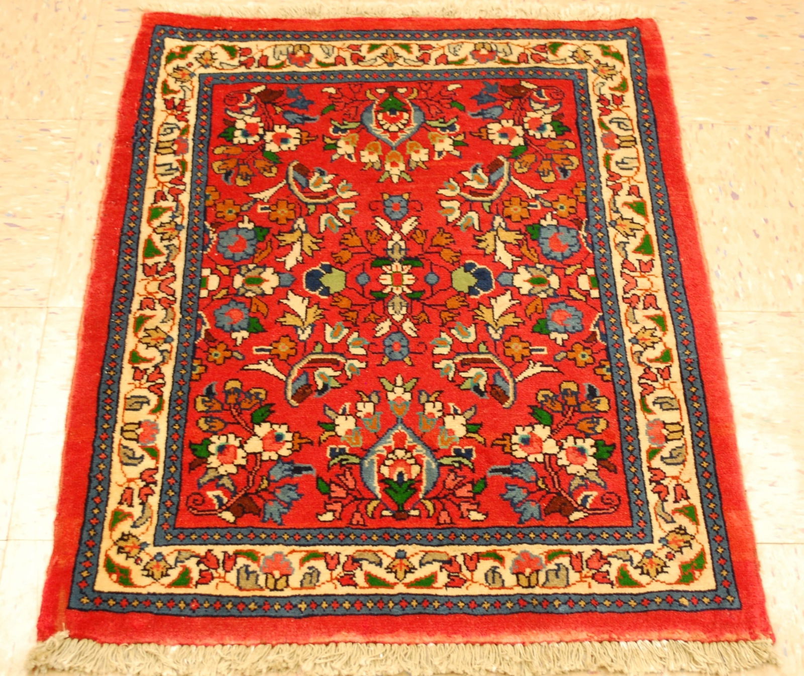 Persian SARUK RUG 2'3"x3': Title: Persian SARUK RUG 2'3"x3' Description: OLD, ANTIQUE FINE HIGH KPSI DETAILED AUTHENTIC HAND KNOTTED persian SARUK RUG ......KORK WOOL.......size is a unique 2'3"x3' .....................Salmon R