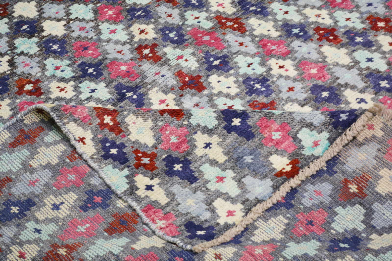 HAND KNOTTED WOOL MOROCCAN RUG - 6