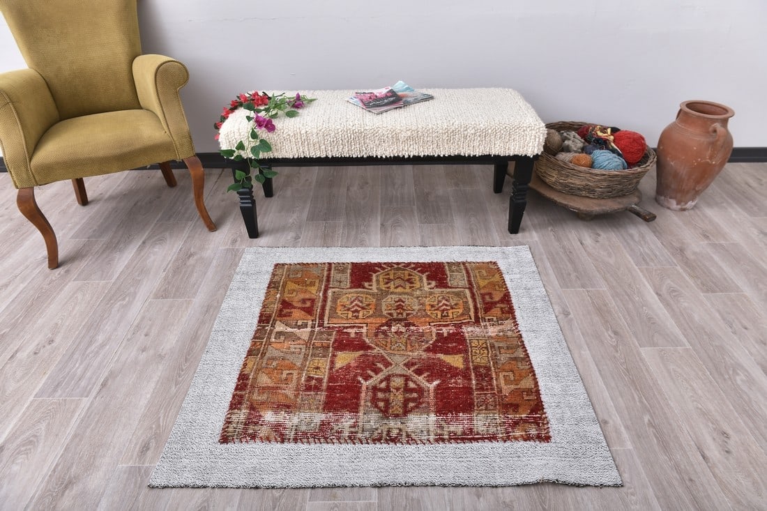 3'4'' x 3'9'' Turkish Flatweave Kilim Rug - 241754: Title: 3'4'' x 3'9'' Turkish Flatweave Kilim Rug - 241754Description:3'4'' x 3'9'' Turkish Flatweave Kilim Rug - 241754Origin:TurkiyeDate/Period:1960-90Materials:Wool,CottonDimension:3'4''x3'9'' ft,