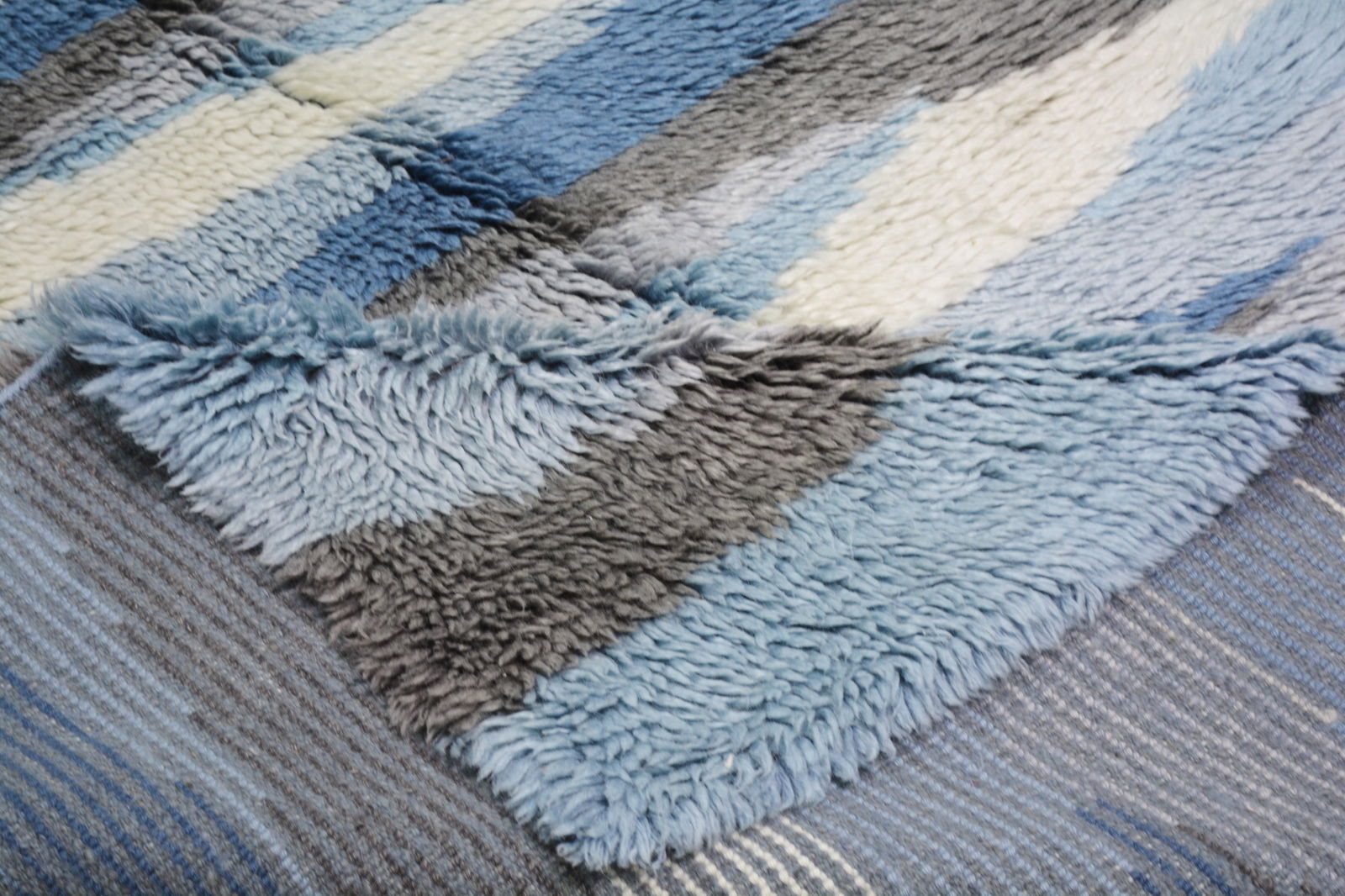 HAND KNOTTED WOOL MOROCCAN RUG - 6