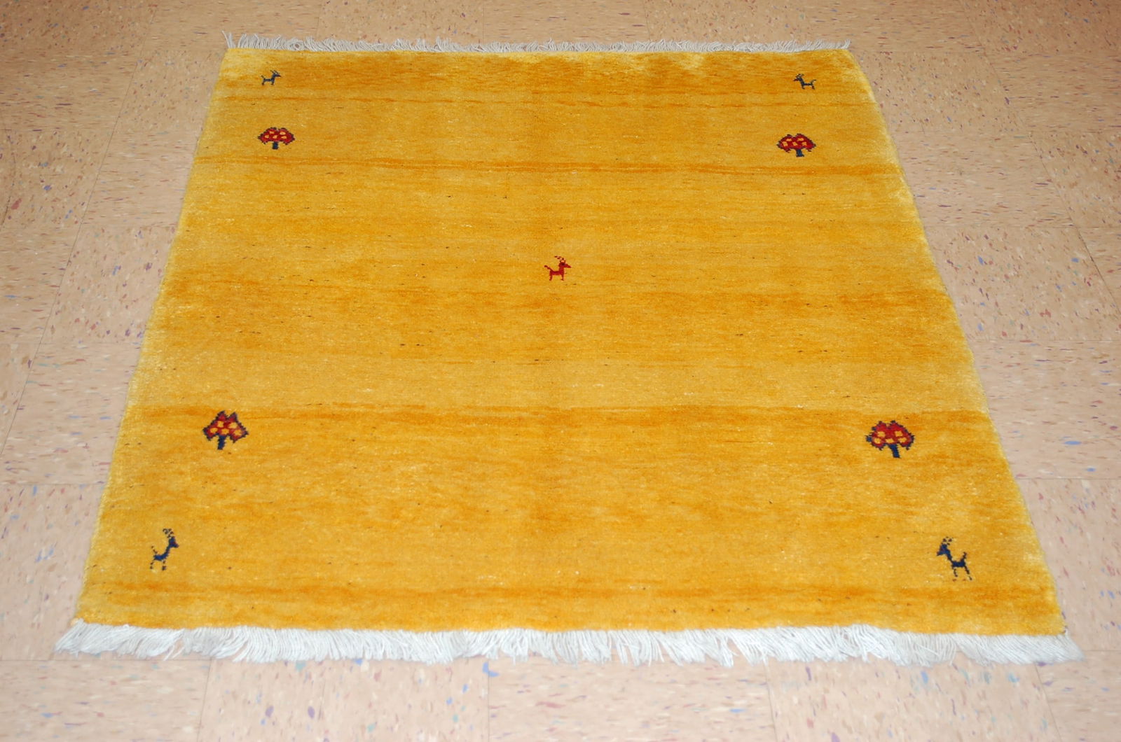 Persian SHIRAZ RUG 3.8x4.10: Title:Persian SHIRAZ RUG 3.8x4.10Description:OLD,ANTIQUE ANIMAL SUBJECTS AUTHENTIC HAND KNOTTED Persian SHIRAZ GABBEH RUG with exact Squarish size of 3' 8" x 4' 10" Wonderful detailed field pattern