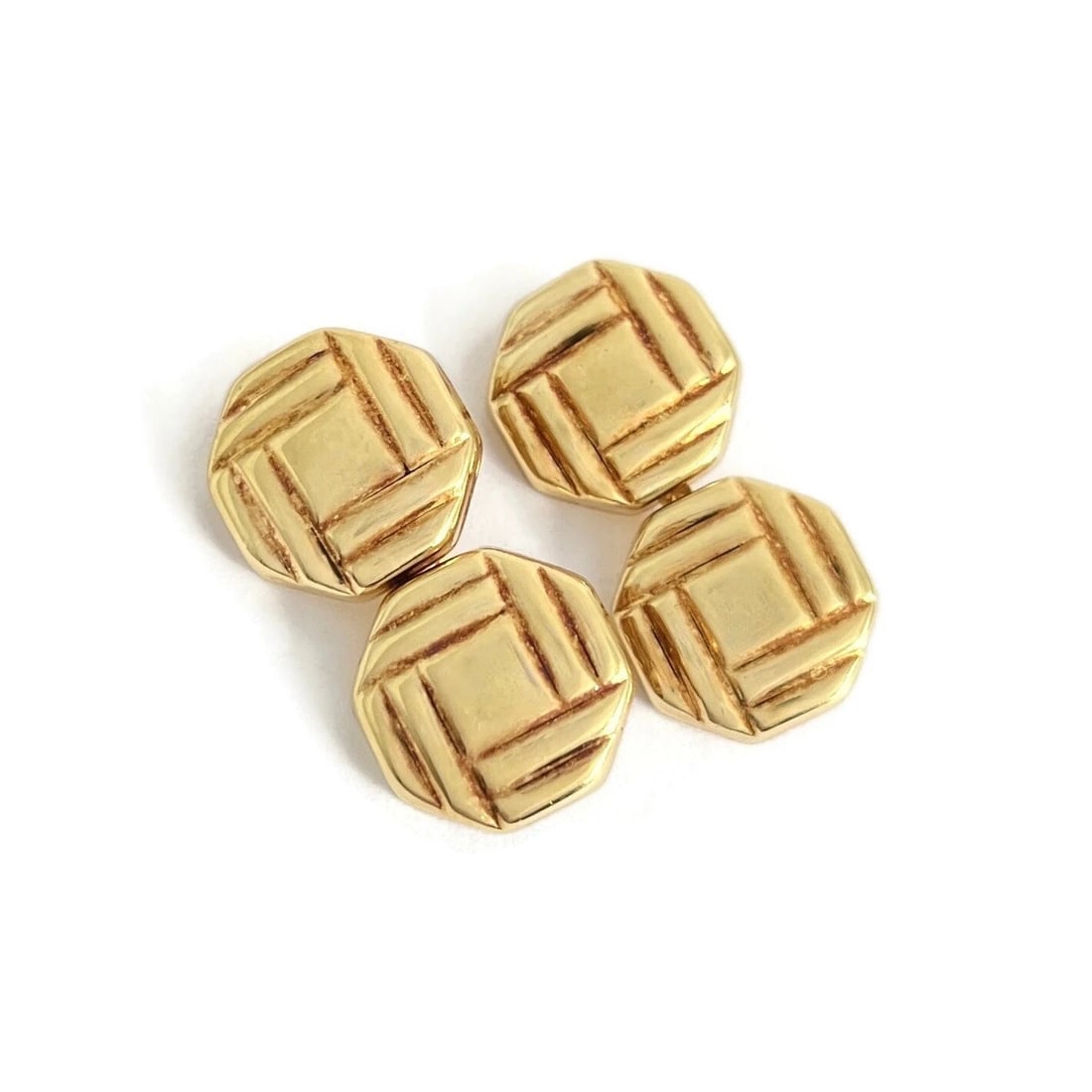 Vintage Geometric Octagon Cufflinks 18K Yellow Gold, 5.78 Grams: Vintage Geometric Octagon Cufflinks 18K Yellow Gold, 5.78 Grams These are such cool and unique cufflinks. Please let us know if you have any questions. Metal: 18K yellow gold Weight: 5.78 grams Stampe