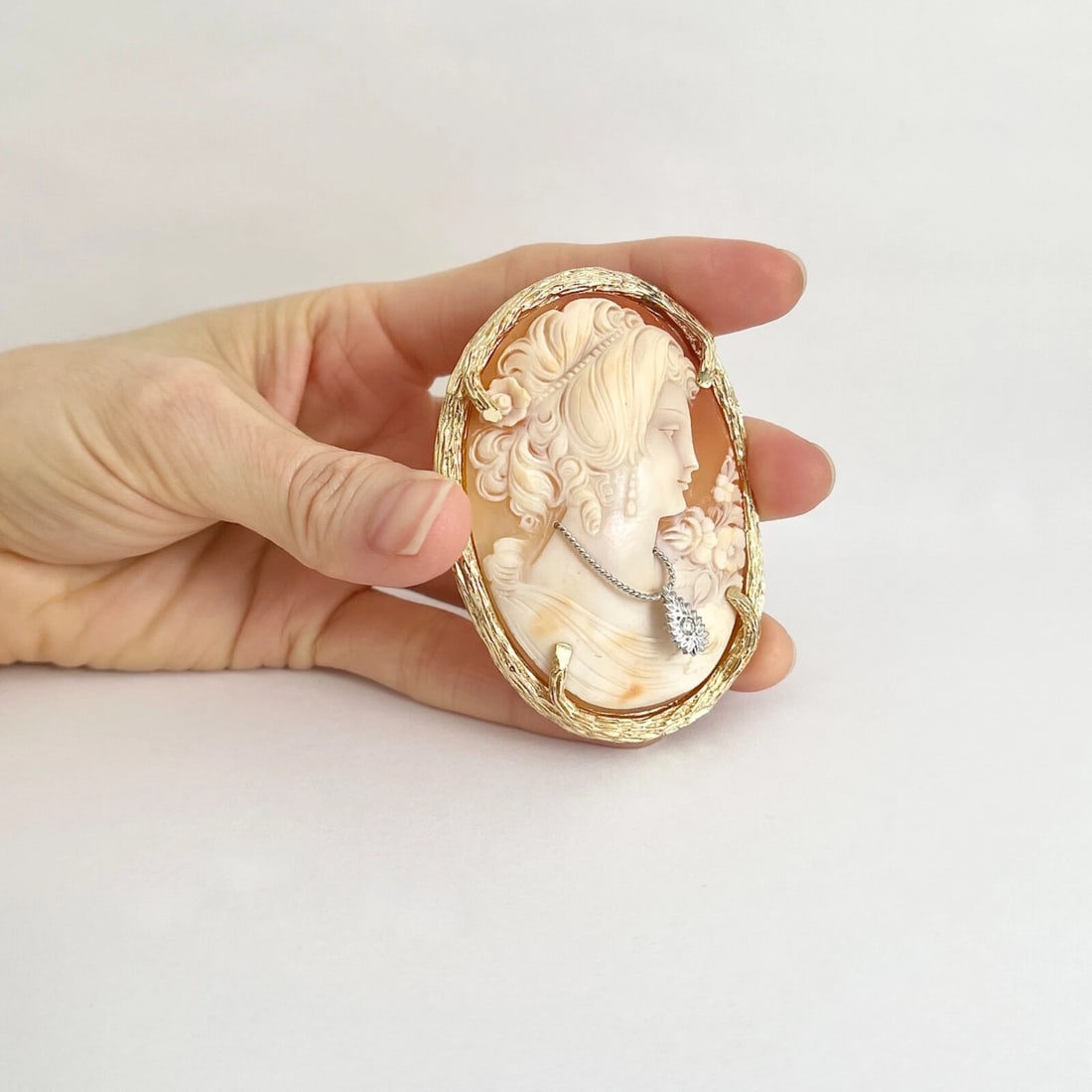 Vintage Habille Cameo Pendant Brooch Pin Pendant 14K Yellow Gold, 35.91 Grams - 3
