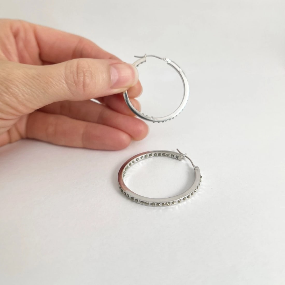 Thin Inside-Out Rhinestone Hoop Earrings 10K White Gold, 1.25 Inches, 1.63 Grams - 6