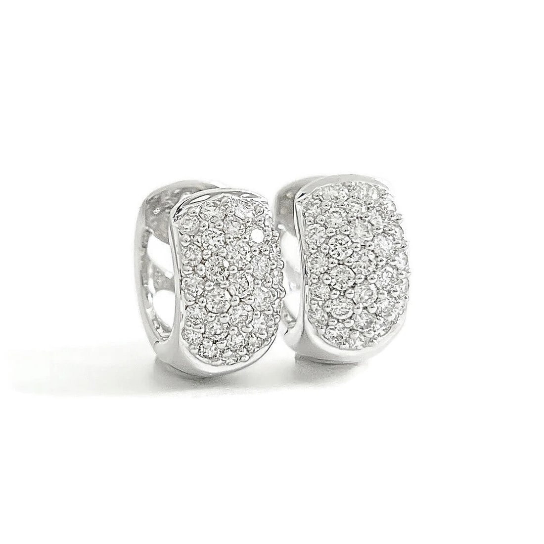 Wide Pave Diamond Small Hoop Huggie Earrings 18K White Gold, .69 CTW: Wide Pave Diamond Small Hoop Huggie Earrings 18K White Gold, .69 CTW These are beautiful earrings! Please let us know if you have any questions. Diamonds: 56 round brilliant cuts, .69 ctw, G, SI2 Meta