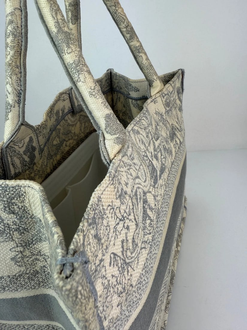 CHRISTIAN DIOR Canvas Embroidered Medium Dioriviera Grey Book Tote - 19