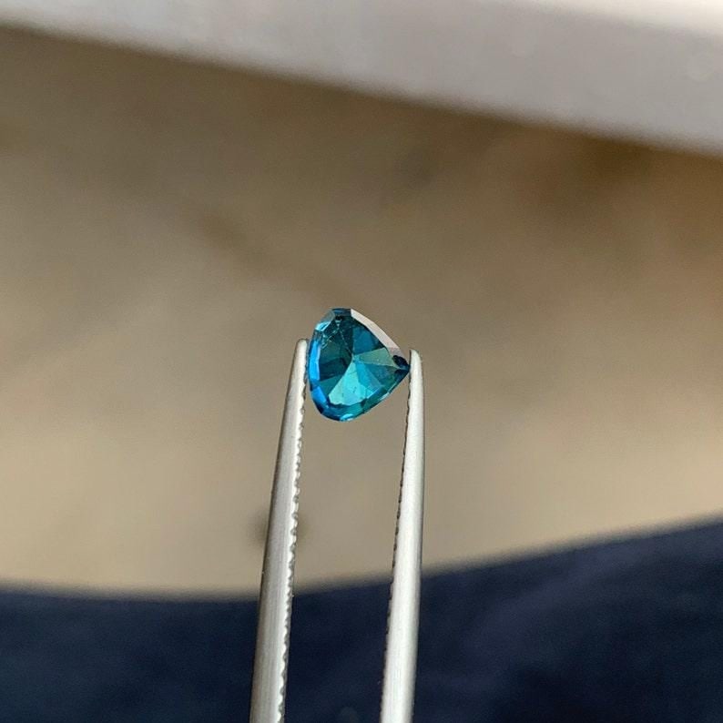 Indicolite Tourmaline Gemstone: 0.94 Carat Pear Cut, Afghanistan Origin - 4