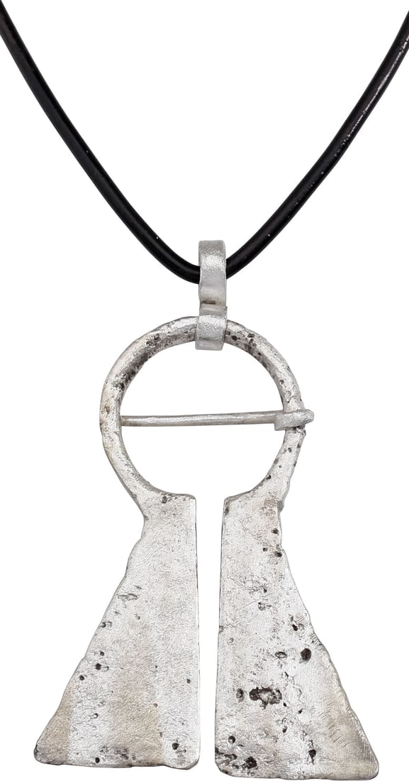 FINE VIKING PROTECTIVE BROOCH, C. 950-1050 AD - 2