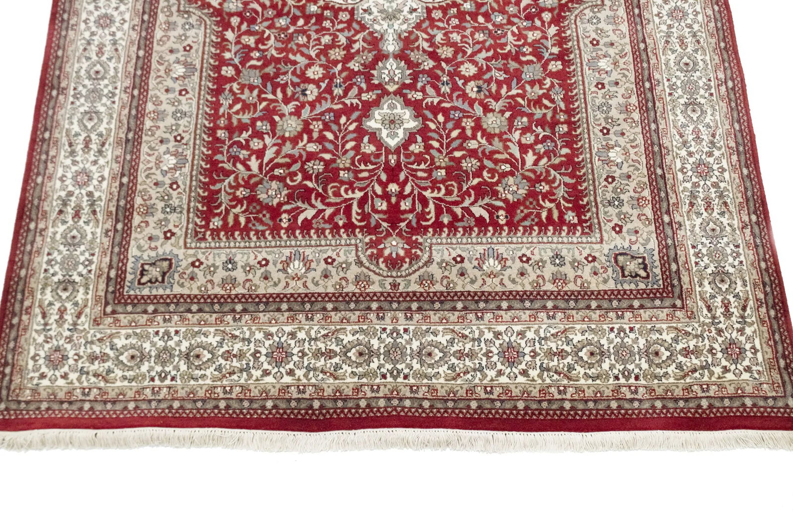 Red Floral Classic 6'5X9'9 Indo-Kashan Oriental Rug - 5