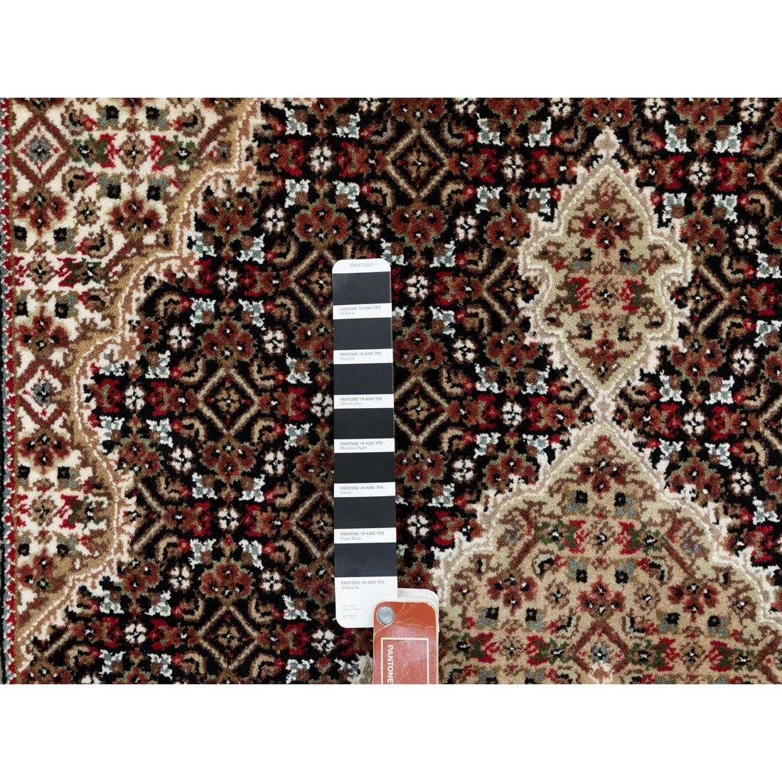 Hand Knotted Wool Black Fish Design Tabriz Mahi Oriental Rug - 4