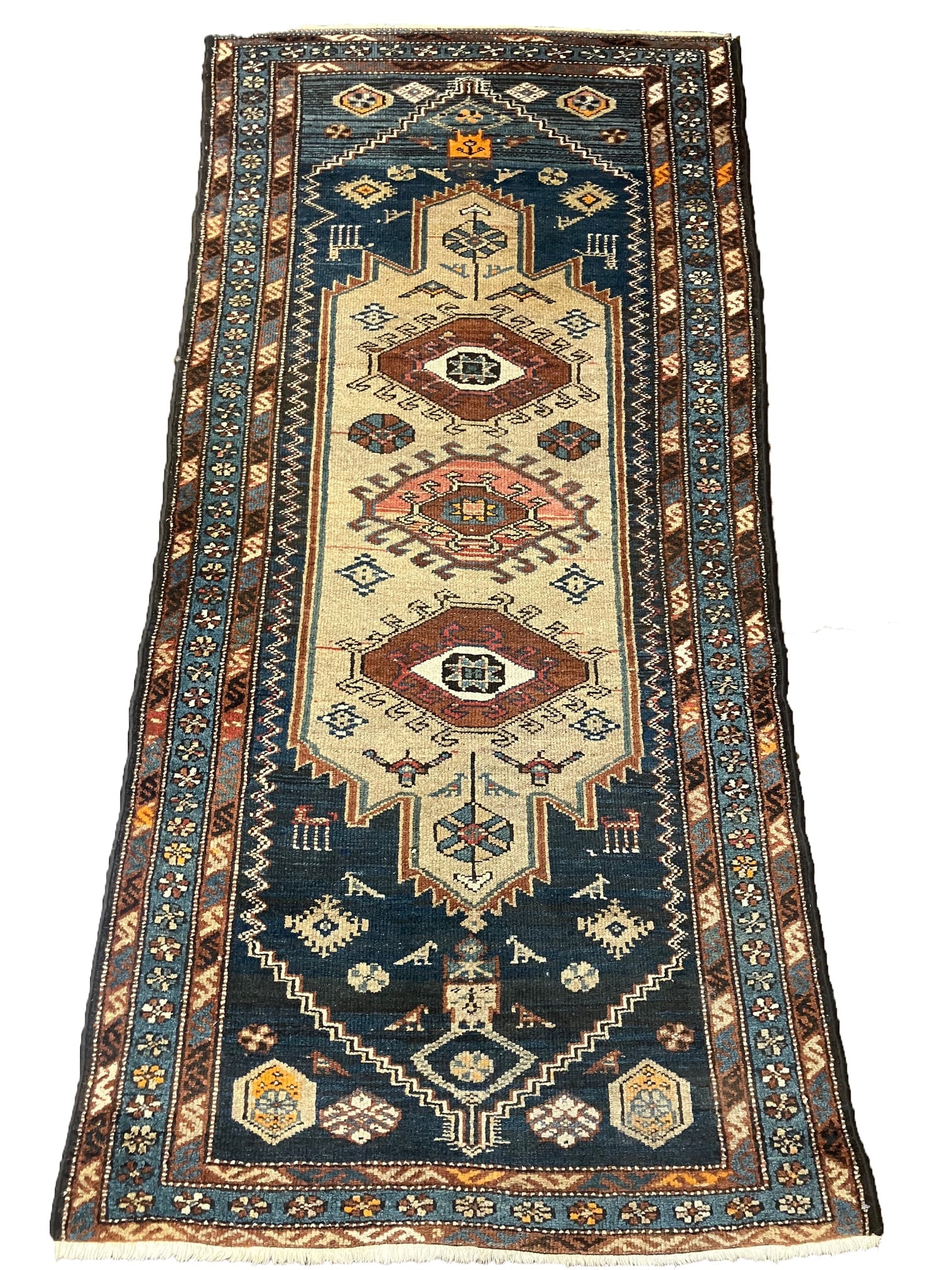 Kordish 3.8x7: Title:Kordish 3.8x7 Origin:Iran Year:1930 Material:wool Size:3.8x7 Reserve: $750.00 Shipping: Domestic: Flat-rate of $80.00 to anywhere within the contiguous U.S. International: Foreign ship