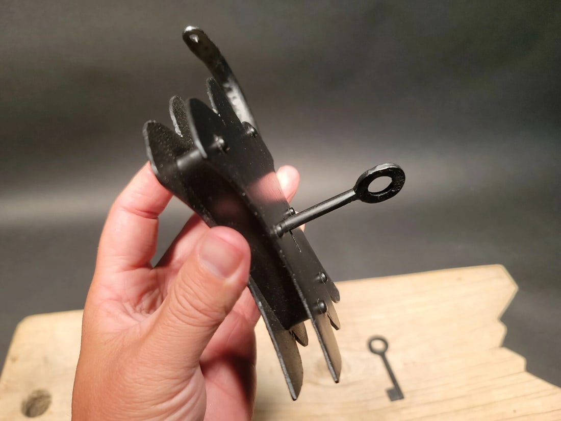 Cast Iron Padlock Lock & Key - 12