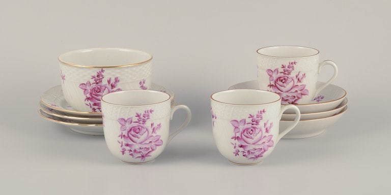 Herend, Hungary. A complete three-person coffee set in porcelain. Mid-20th C. (1 of 9)
