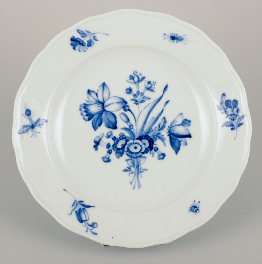 Meissen, Germany. Six dinner plates in porcelain. Approx. 1920s/30s - 3