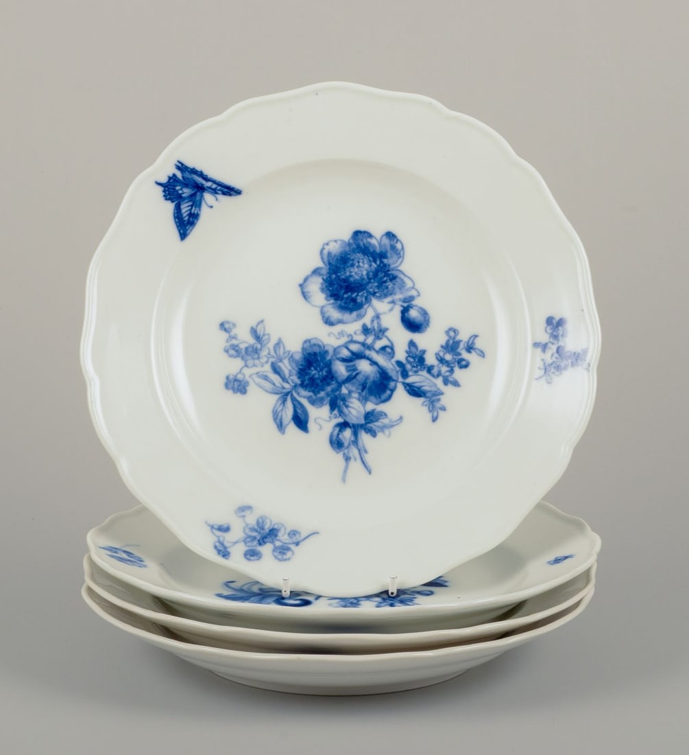 Meissen, Germany. Four dinner plates in porcelain. Approx. 1920s/30s: Title: Meissen, Germany. Four dinner plates in porcelain. Approx. 1920s/30s Description: Meissen, Germany. Four dinner plates in porcelain. Hand-painted with floral motifs and insects in blue.
