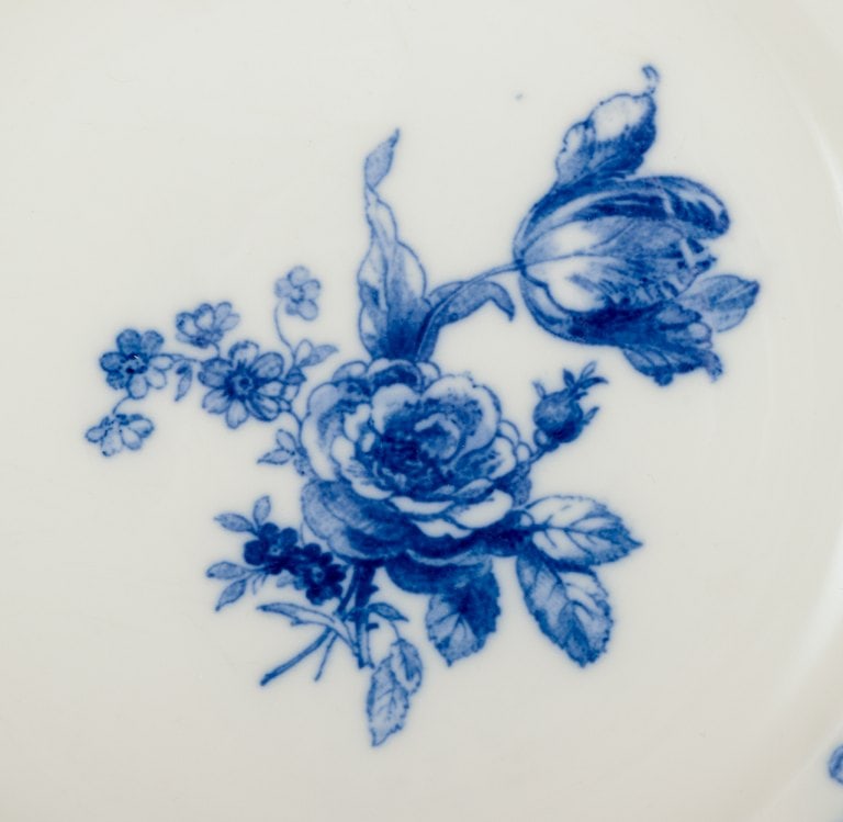 Meissen, Germany. Four dinner plates in porcelain. Approx. 1920s/30s - 6