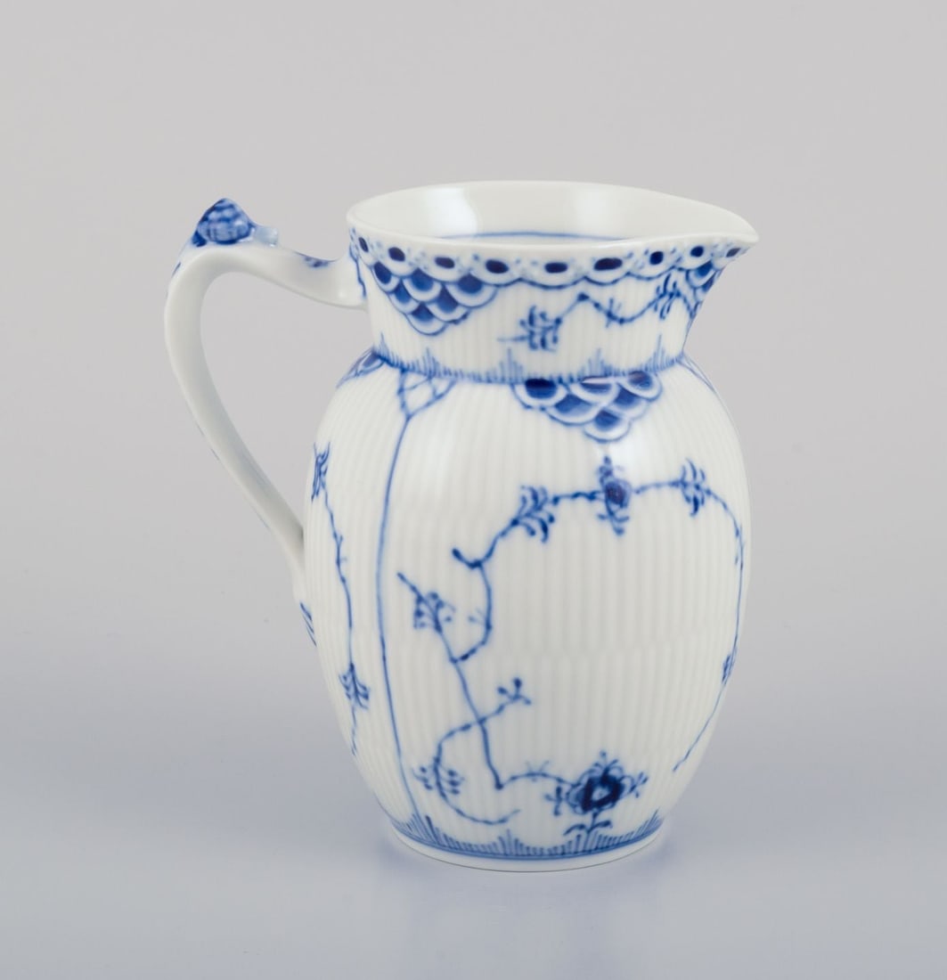 Royal Copenhagen Blue Fluted Half Lace, porcelain milk jug. Dating: 1969-1974 - 2
