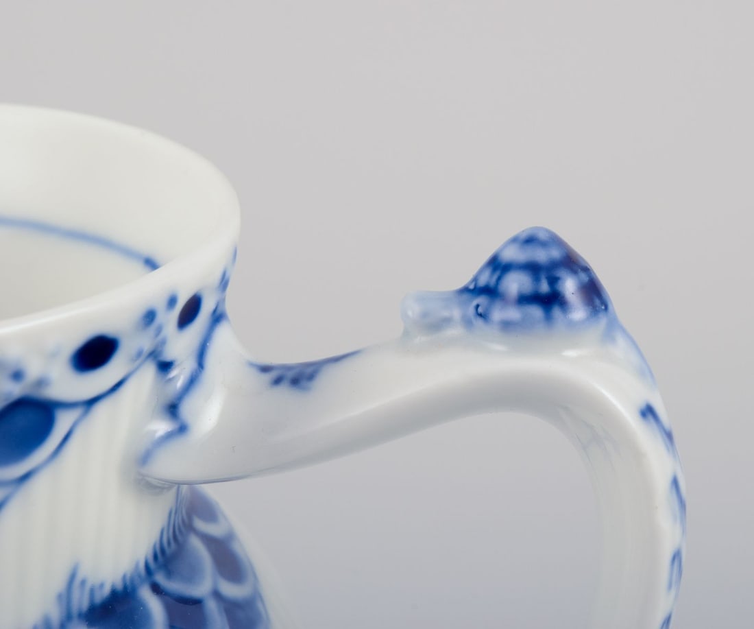 Royal Copenhagen Blue Fluted Half Lace, porcelain milk jug. Dating: 1969-1974 - 4