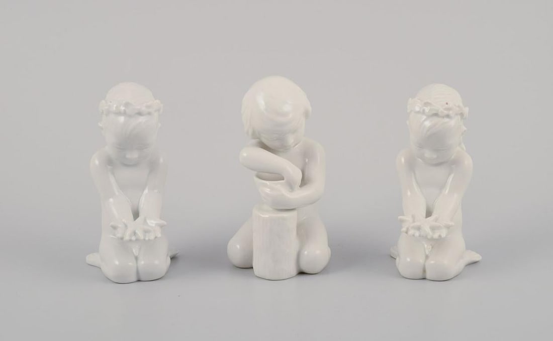 Bing & Grondahl, three porcelain figurines of girls. White glazed. 1930-1950s.: Title: Bing & Grondahl, three porcelain figurines of girls. White glazed. 1930-1950s. Description: Bing & Grondahl, three porcelain figurines of girls. White glazed. 1930-1950s. Marked. First factory