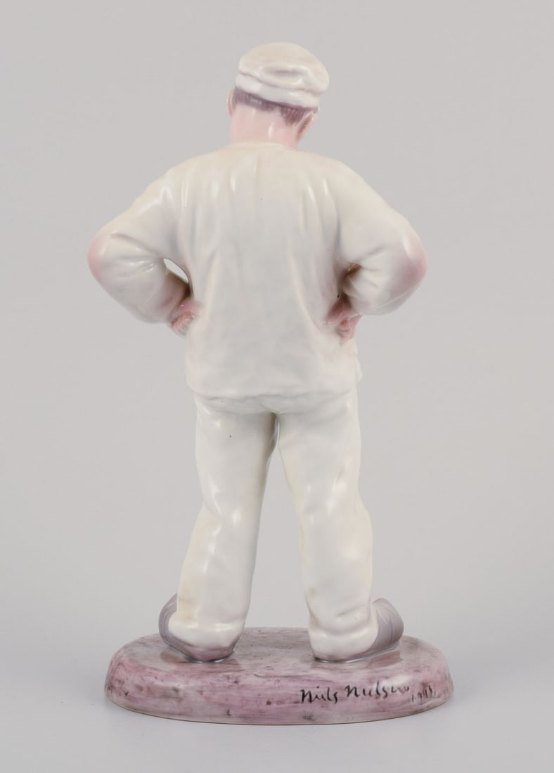 Bing & Grondahl, porcelain figurine of a bricklayer. 1920s/30s - 6