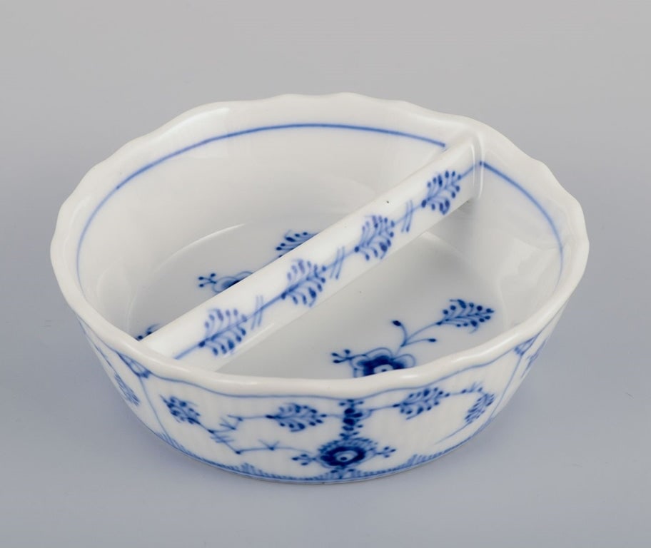 Royal Copenhagen Blue Fluted Plain. Ashtray in porcelain. Approx. 1930. (1 of 7)