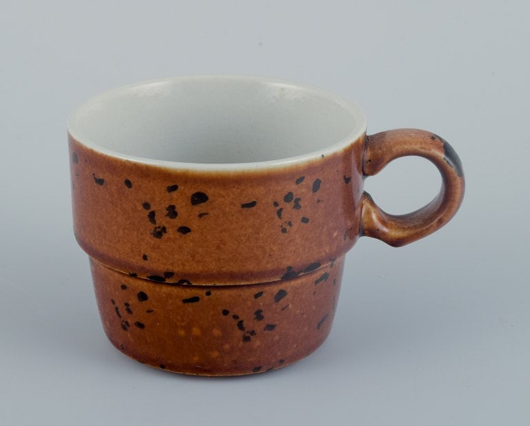 Stig Lindberg for Gustavsberg, COQ, two coffee cups with saucers, cream jug and sugar bowl. - 5