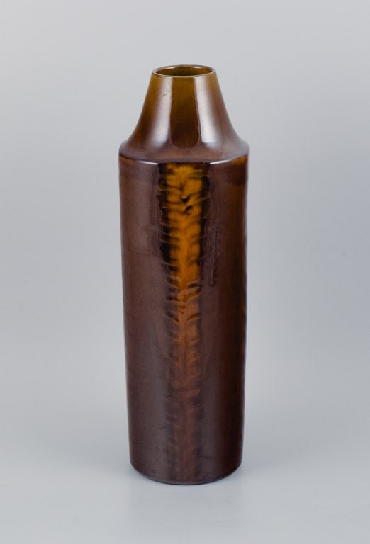 Jacob Bang (1932-2011) for Hegnetslund, Denmark. Large ceramic vase with beautiful glaze in light (1 of 5)