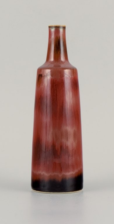 Carl Harry Ståhlane (1920-1990) for Rörstrand, ceramic vase in red glaze. (1 of 6)