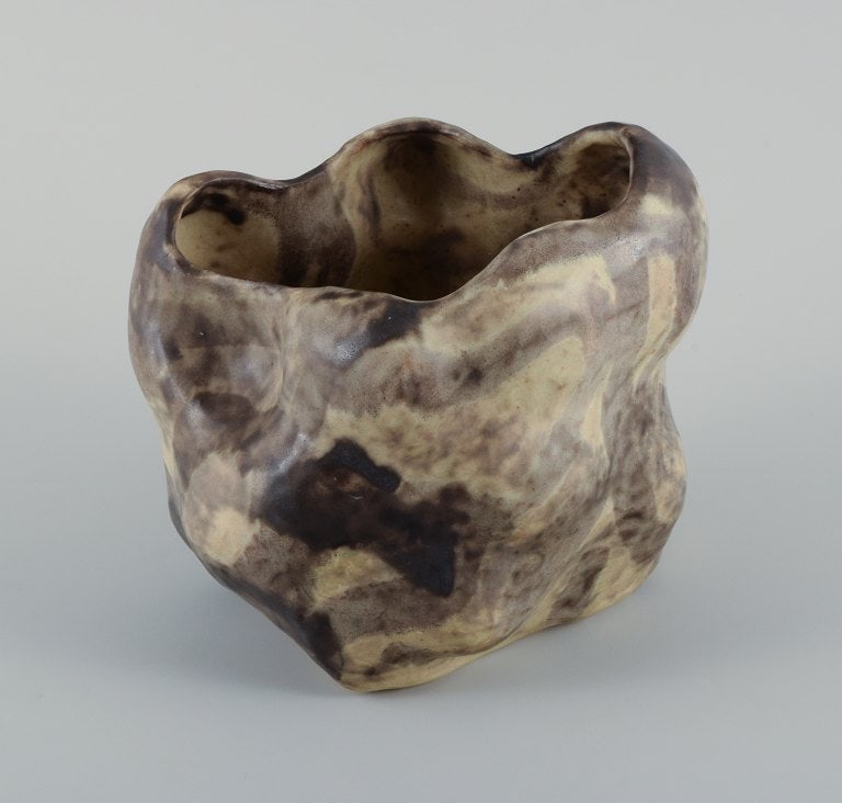 Christina Muff, Danish contemporary ceramicist (b. 1971). Unique stoneware vase with cream/black - 4