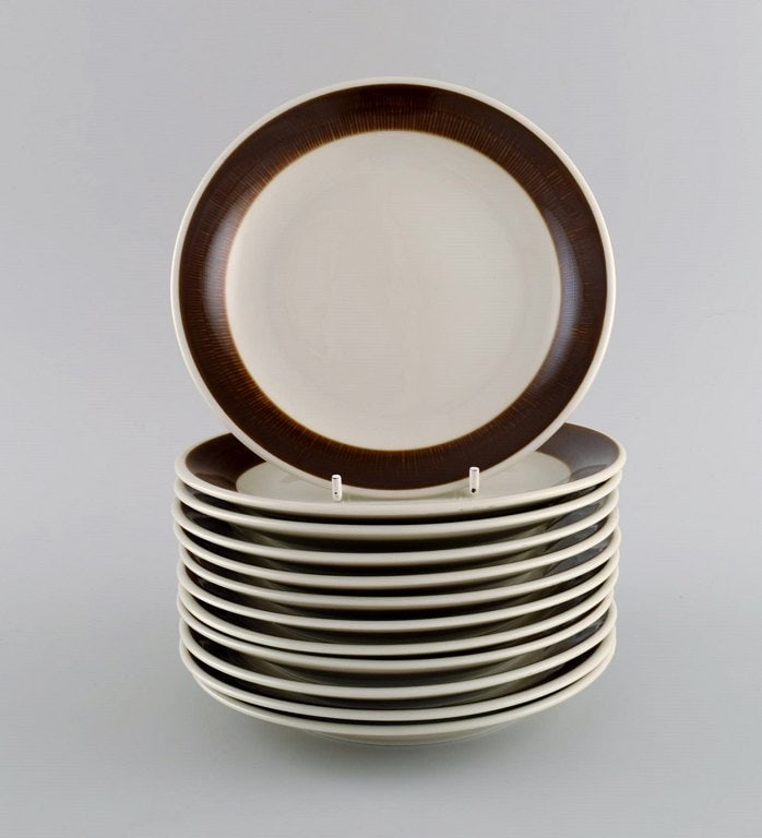 Hertha Bengtson (1917-1993) for Rörstrand. Twelve Koka cake plates in glazed stoneware. 1960s. (1 of 4)
