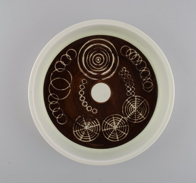 Olle Alberius for Rörstrand. Sarek dish / bowl in hand-painted and glazed ceramics with (1 of 6)