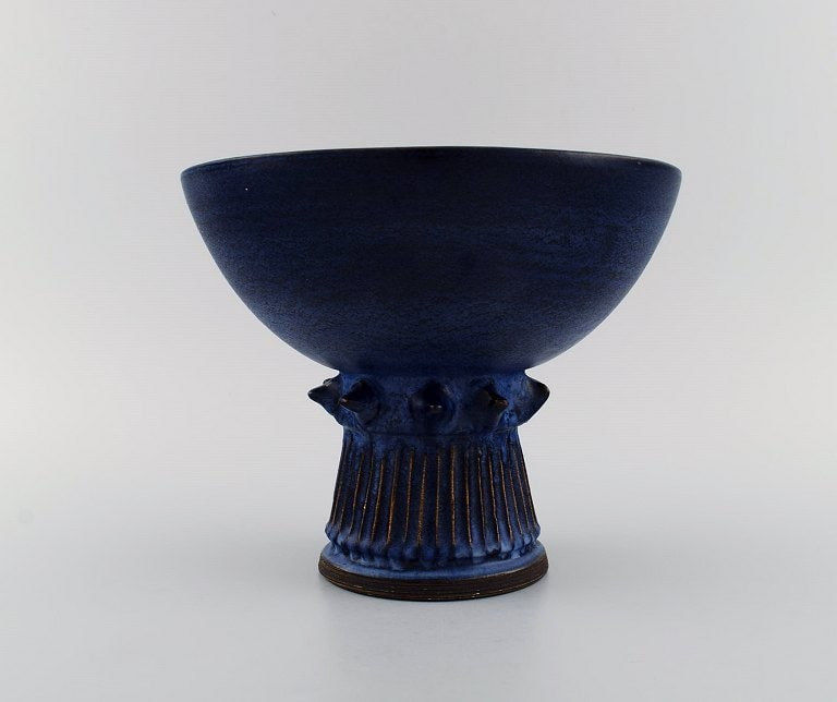 Irma Yourstone (1911-1988), Sweden. Bowl on foot in glazed stoneware. Beautiful glaze in deep blue (1 of 7)