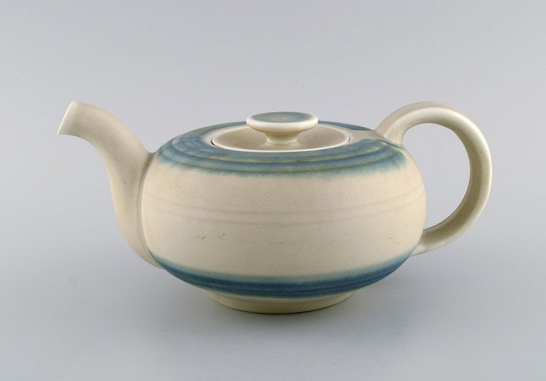 Edith Sonne for Bing & Grøndahl. Glazed stoneware teapot. 1970's. Model number 654. (1 of 7)