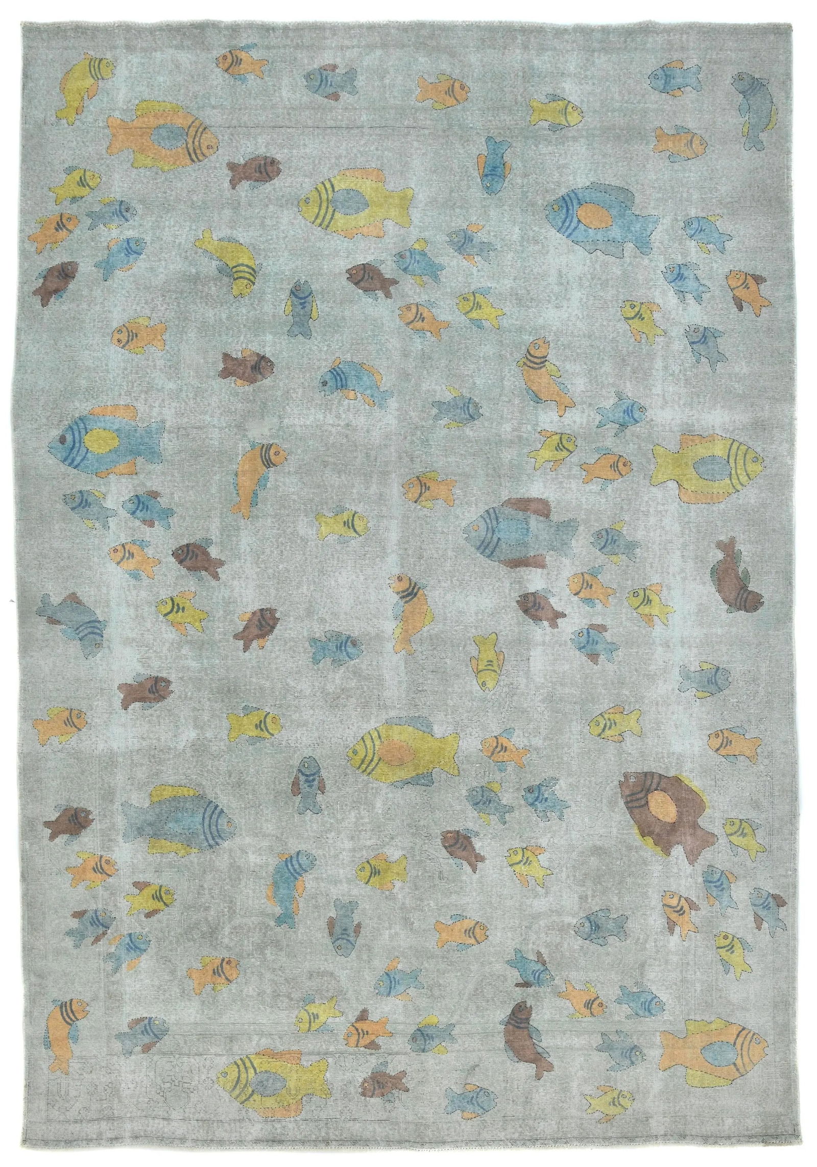 Antique Muted Beige Floral 9X12 Distressed Vintage Oriental Rug: Title: Antique Muted Beige Floral 9X12 Distressed Vintage Oriental Rug Description:Handmade vintage 9X12 beige Oriental rug made with natural dyes (fine wool pile and cotton foundation), superior knot