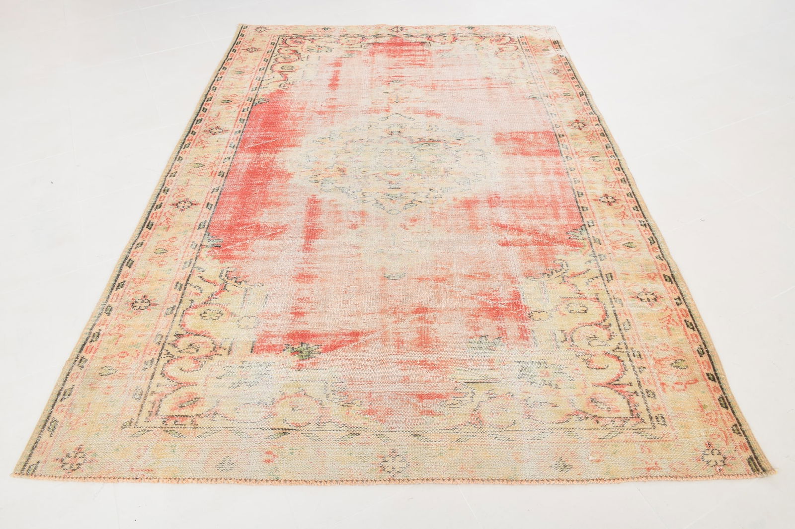 6'5'' x 8'11'' Handmade Vintage Wool Rug - 20546 - 2