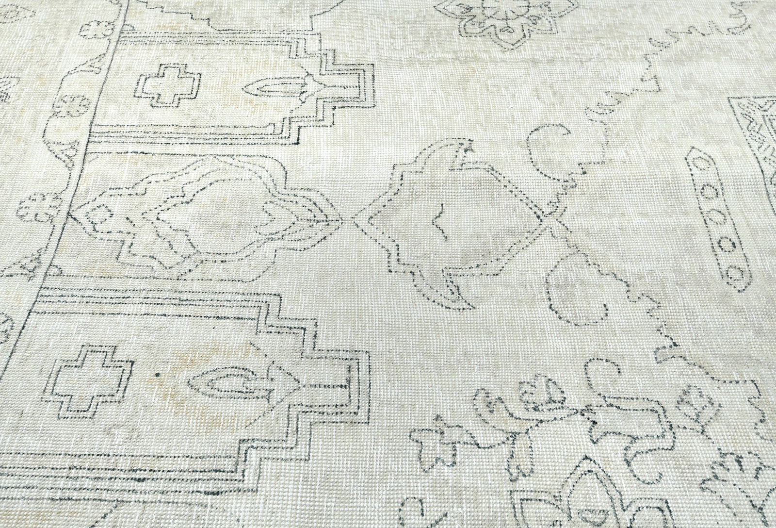 Muted Beige Antique Floral Traditional 6X9 Distressed Vintage Oriental Rug - 6