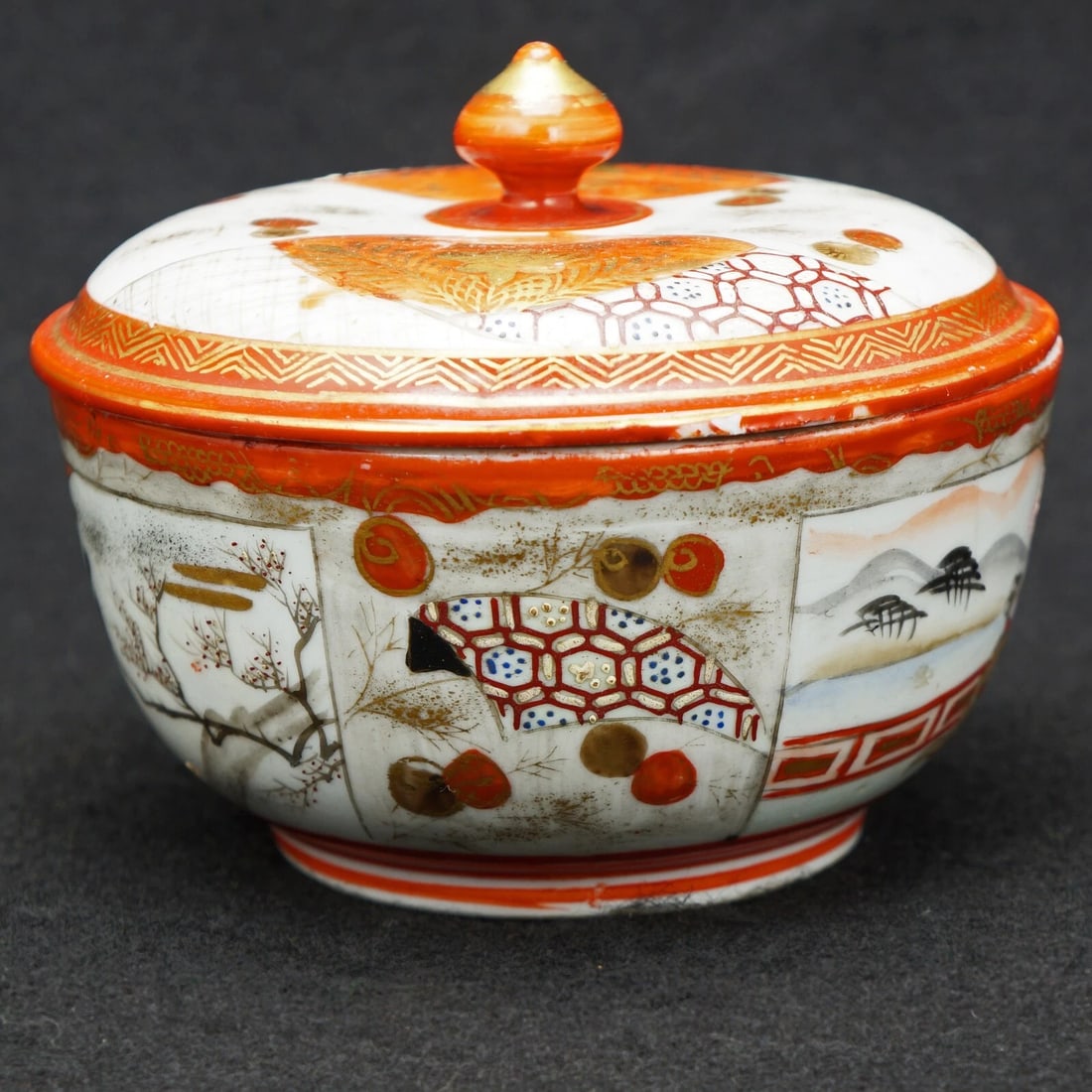 Japanese Kutani Covered Bowl Meiji Period (1 of 11)