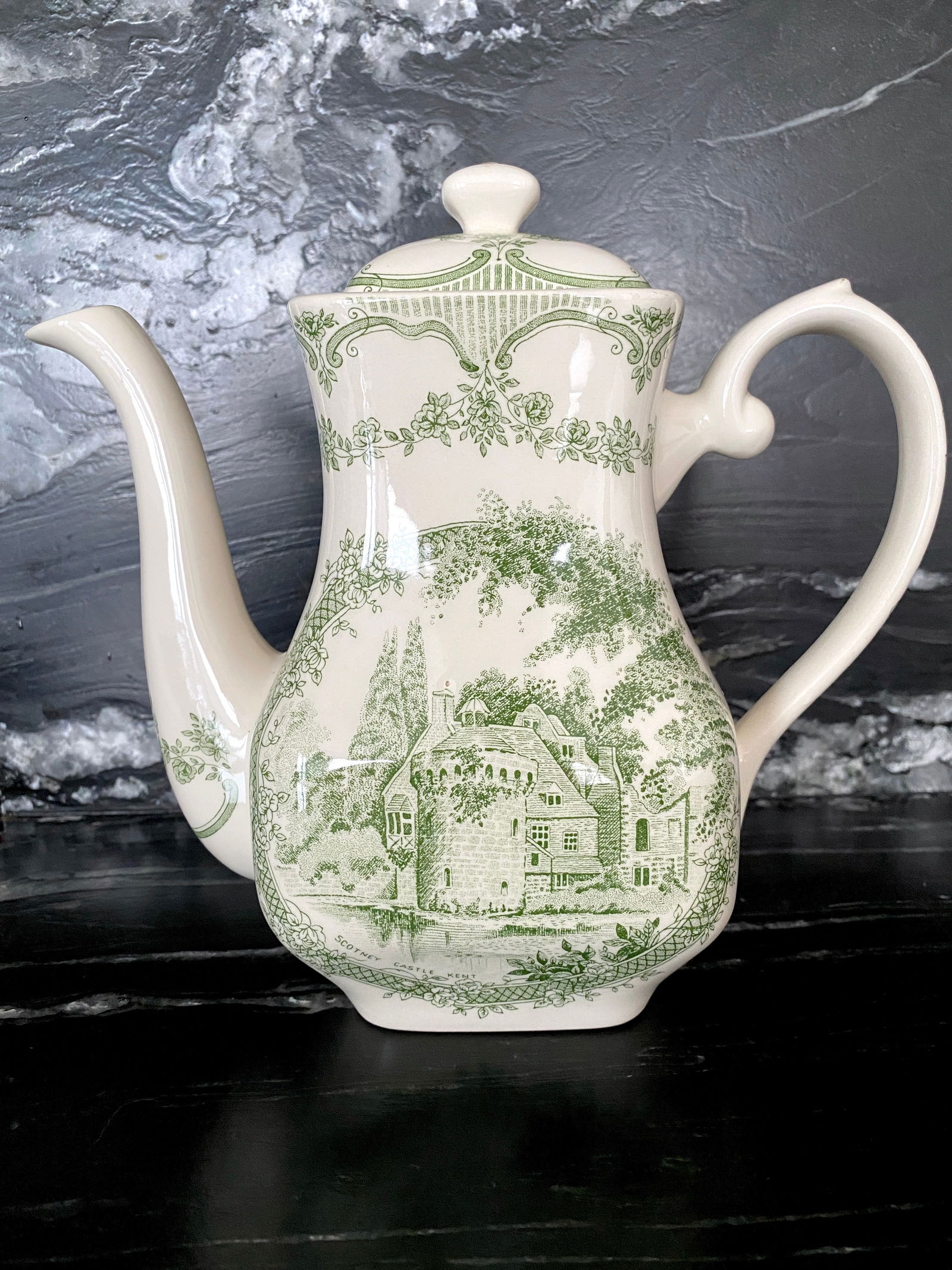 Antique Porcelain Tea pot - 3
