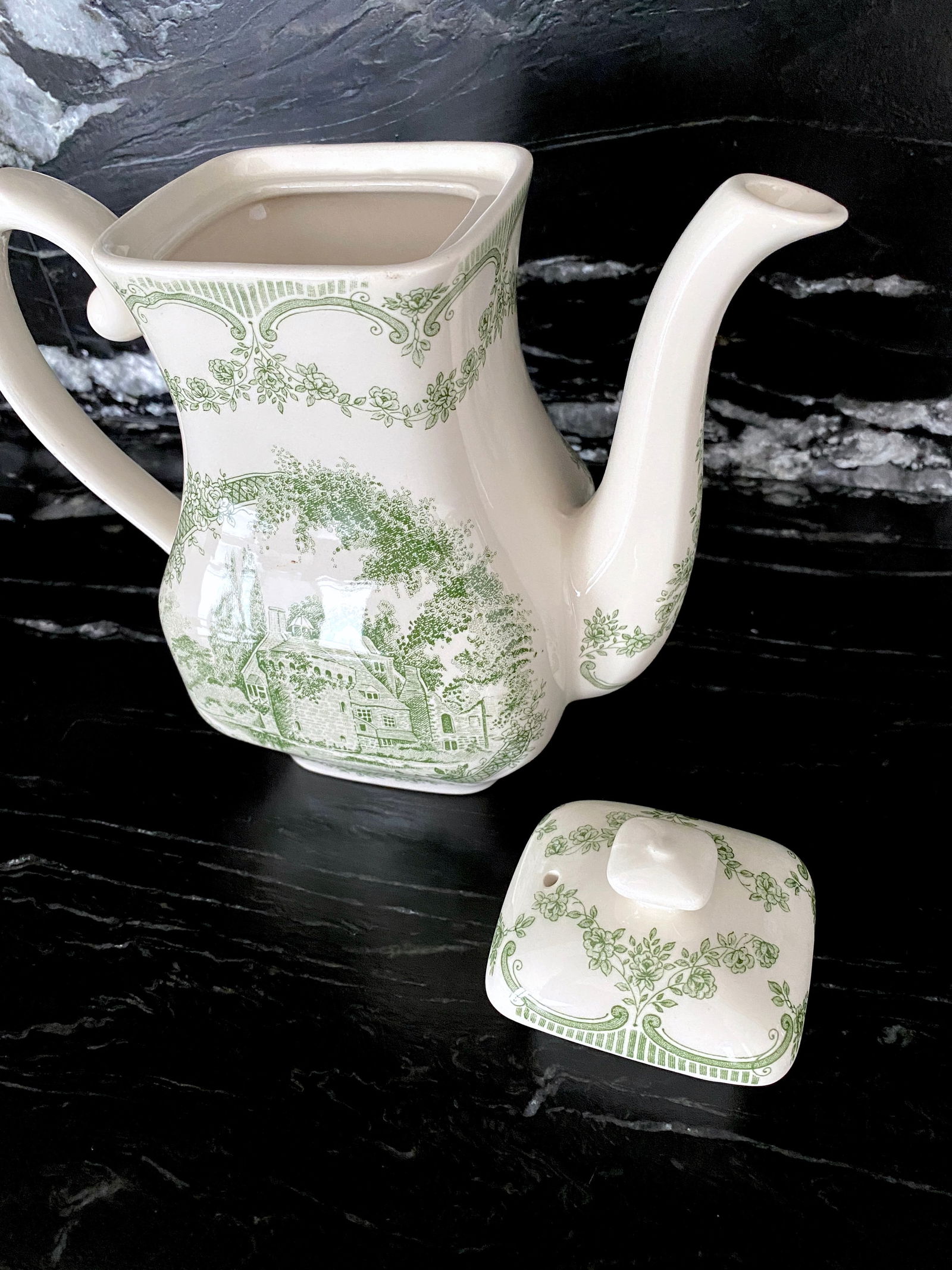 Antique Porcelain Tea pot - 7